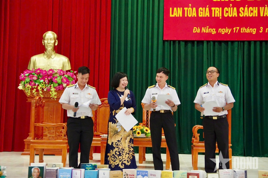 Bền bỉ gieo mầm văn hóa đọc